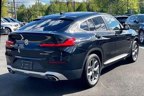Black Sapphire Metallic 2024 BMW X4 xDrive30i