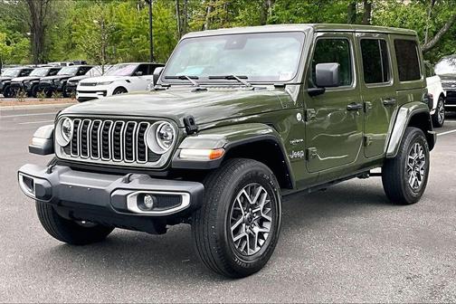 Sarge Green Clearcoat 2024 Jeep Wrangler 4-Door Sahara 4x4
