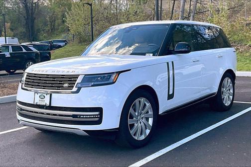Fuji White 2024 Land Rover Range Rover P400 SE