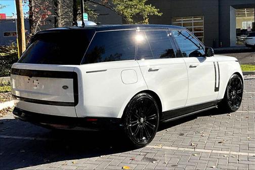 2023 Land Rover Range Rover P530 SE