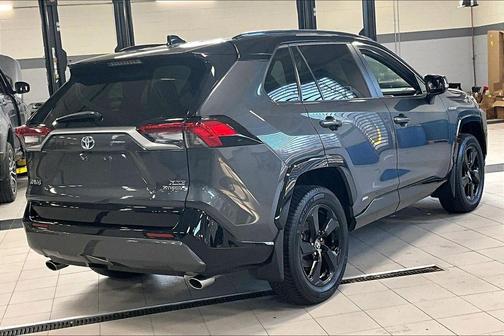 2020 Toyota RAV4 Hybrid SE