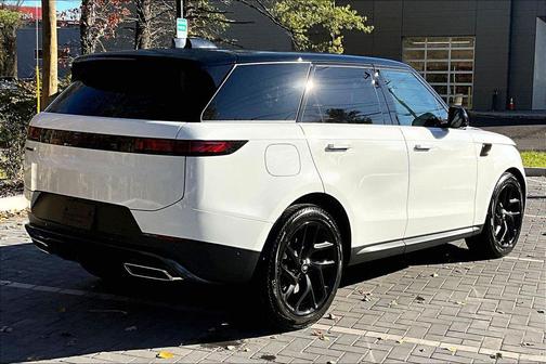 2024 Land Rover Range Rover Sport SE