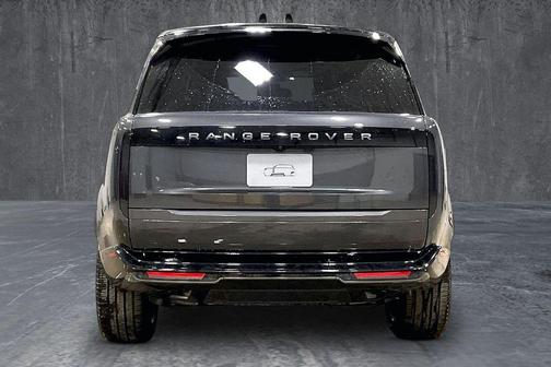 Carpathian Gray Premium Metallic 2026 Land Rover Range Rover SE