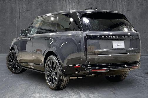 Carpathian Gray Premium Metallic 2026 Land Rover Range Rover SE