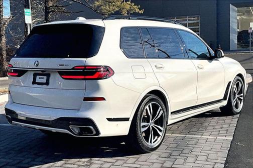 2024 BMW X7 xDrive40i