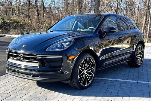 2023 Porsche Macan Base