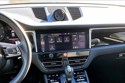 2023 Porsche Macan Base