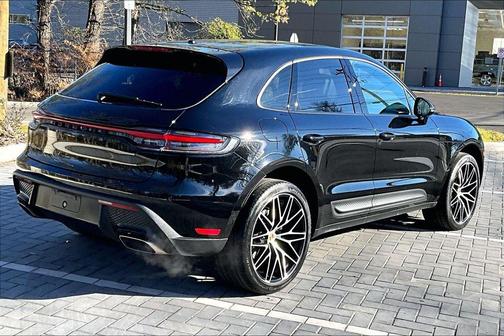 2023 Porsche Macan Base