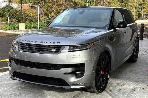 2025 Land Rover Range Rover Sport SE