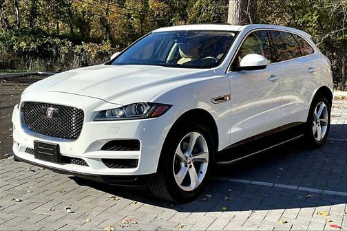 2019 Jaguar F-PACE 25t Premium