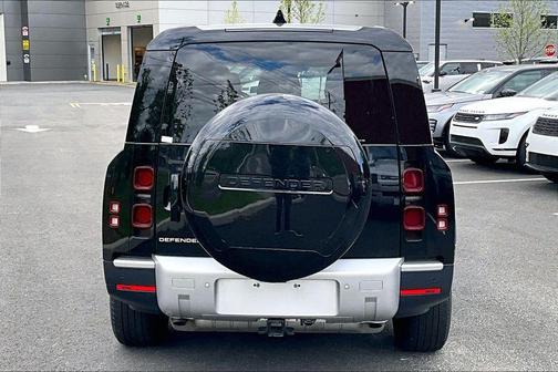 Santorini Black Metallic 2024 Land Rover Defender 130 P400 S