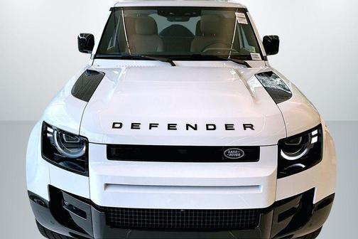 Fuji White 2026 Land Rover Defender P400 X-Dynamic SE