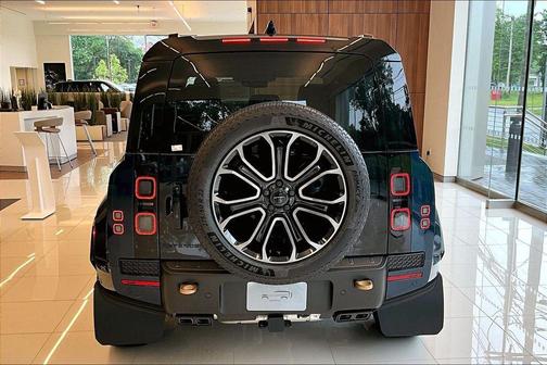 Sargasso Blue Premium Metallic 2026 Land Rover Defender P635 OCTA