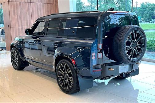 Sargasso Blue Premium Metallic 2026 Land Rover Defender P635 OCTA