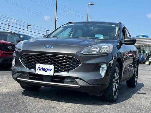 2020 Ford Escape Titanium