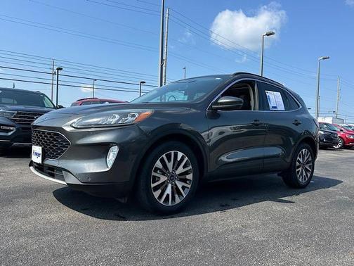 2020 Ford Escape Titanium