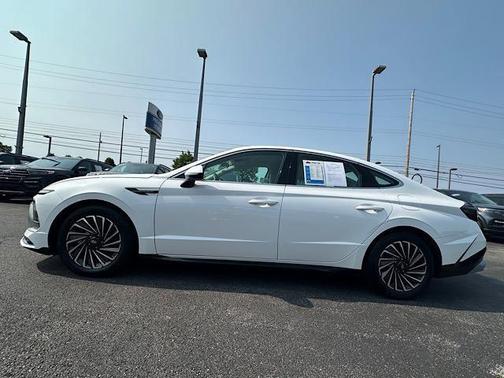 2024 Hyundai SONATA Hybrid SE