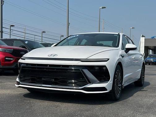 2024 Hyundai SONATA Hybrid SE