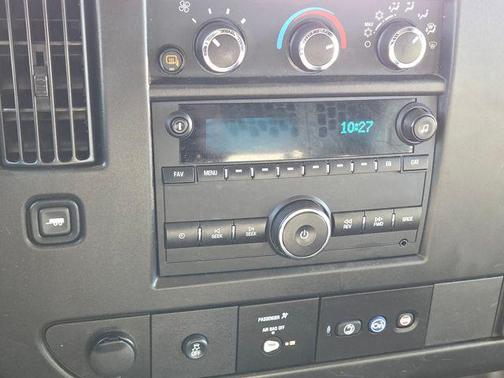 2023 GMC Savana 2500 Work Van