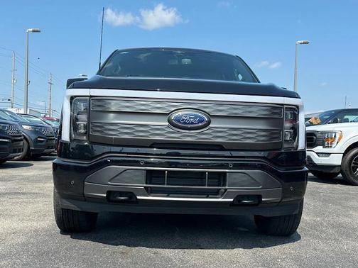 2023 Ford F-150 Lightning LARIAT