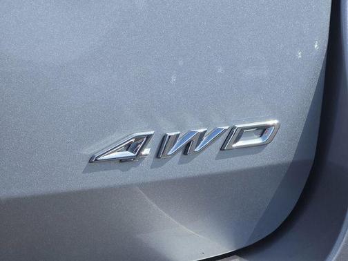 ICONIC SILVER METALLIC 2022 Ford Explorer XLT