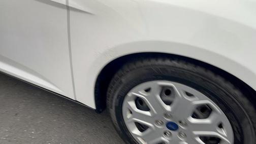 Oxford White 2012 Ford Focus SE