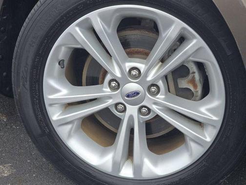 2016 Ford Taurus SEL