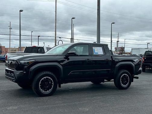 2024 Toyota Tacoma TRD Off Road
