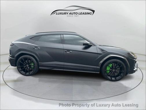Black 2020 Lamborghini Urus Base