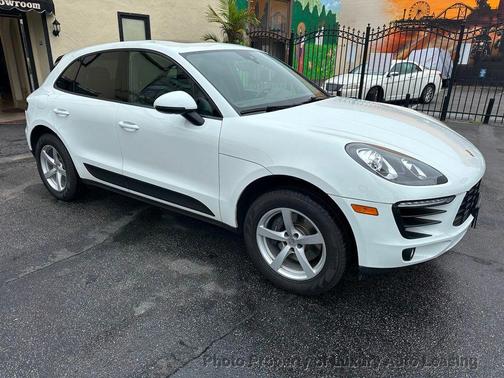 2017 Porsche Macan Base