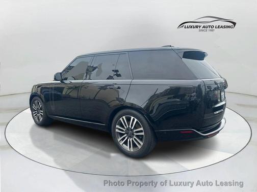 Santorini Black 2023 Land Rover Range Rover P530 SE