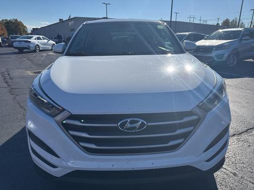 2018 Hyundai TUCSON SE