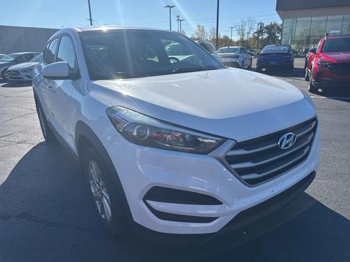 2018 Hyundai TUCSON SE