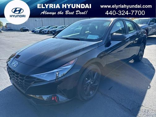 2022 Hyundai ELANTRA SEL