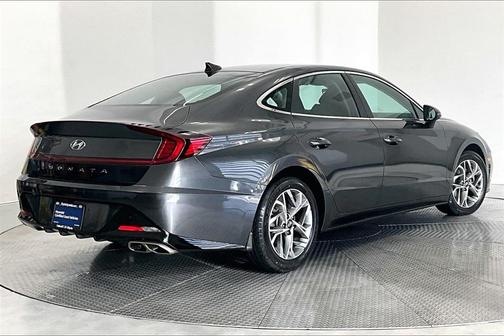 2022 Hyundai SONATA SEL