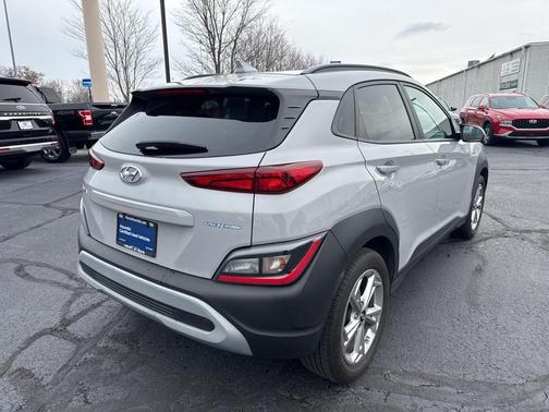 2023 Hyundai KONA SEL