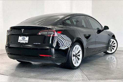 2022 Tesla Model 3 Standard Range