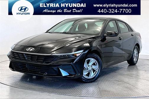 2025 Hyundai ELANTRA SE