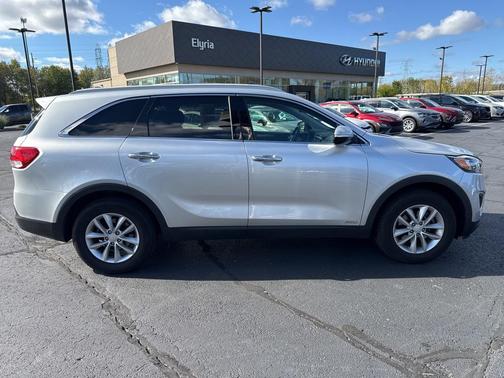 2018 Kia Sorento LX