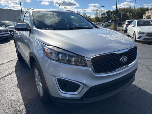2018 Kia Sorento LX
