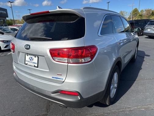 2018 Kia Sorento LX
