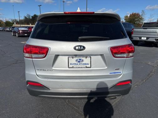 2018 Kia Sorento LX