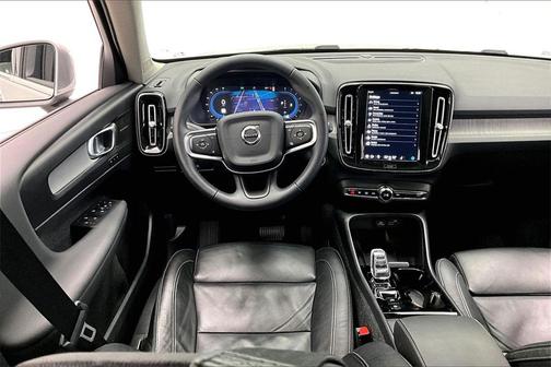 2023 Volvo XC40 Ultimate