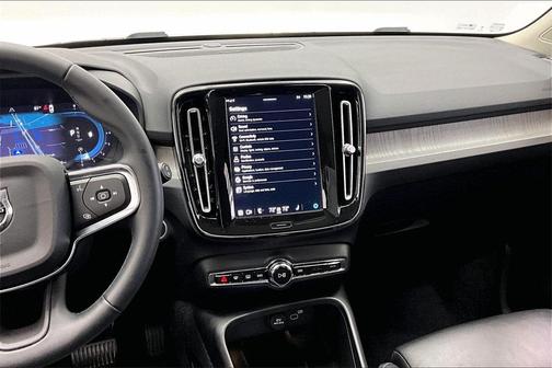 2023 Volvo XC40 Ultimate