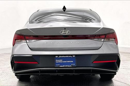 2025 Hyundai ELANTRA SEL