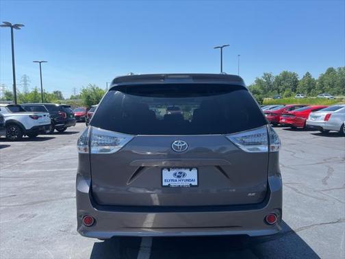 2013 Toyota Sienna SE