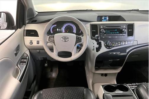 2013 Toyota Sienna SE