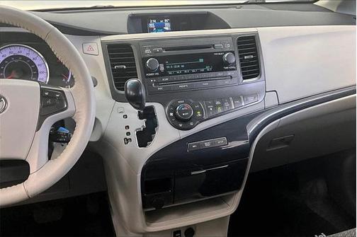 2013 Toyota Sienna SE