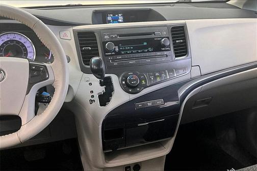 2013 Toyota Sienna SE