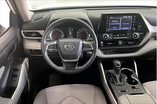 2022 Toyota Highlander L